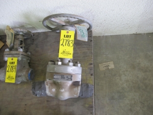 VALVE, GATE TYPE, 2-1/2" SIZE, 150 LB/550 DEGREE F, 275 LB WOG RATING, CARBON STL MATERIAL, BUTT WELD CONNECTIONS, SA216 GRADEWCB SPECIFICATION, BOLTED BONNET, OUTSIDE SCREW AND YOKE STYLE, SS SEAT, DISC AND STEM TRIM, HANDWHEEL OPERATOR. PAINT CODE D, PART # 1503NWE 2-1/2 (W-51) LOADING & HANDLING FEE $15-